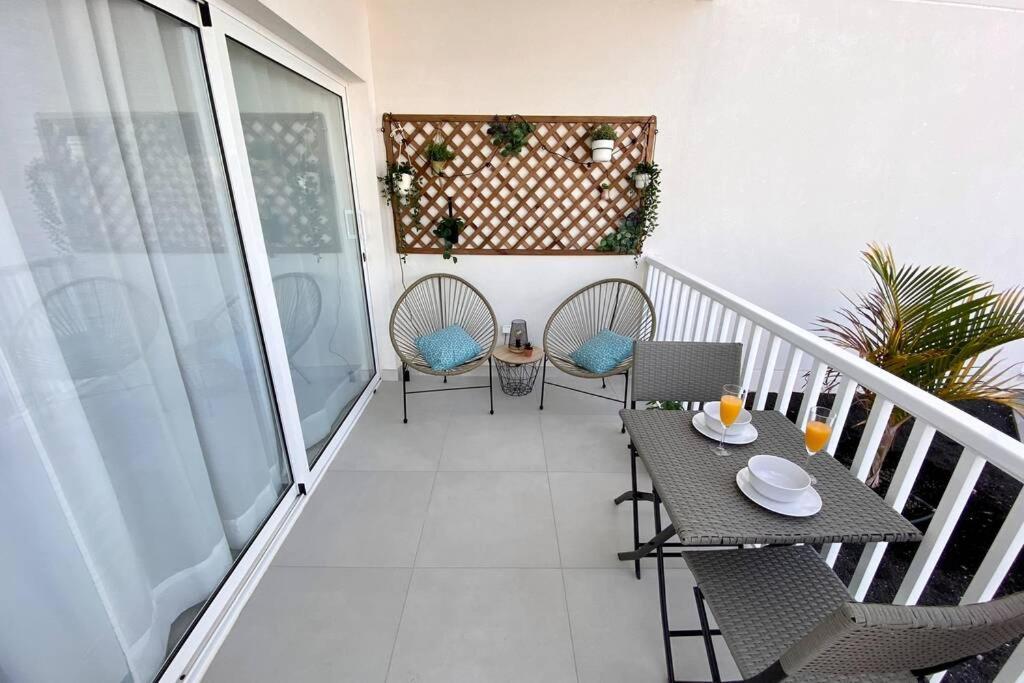 Апартаменты Oasis View Lanzarote Коста-Тегисе Экстерьер фото