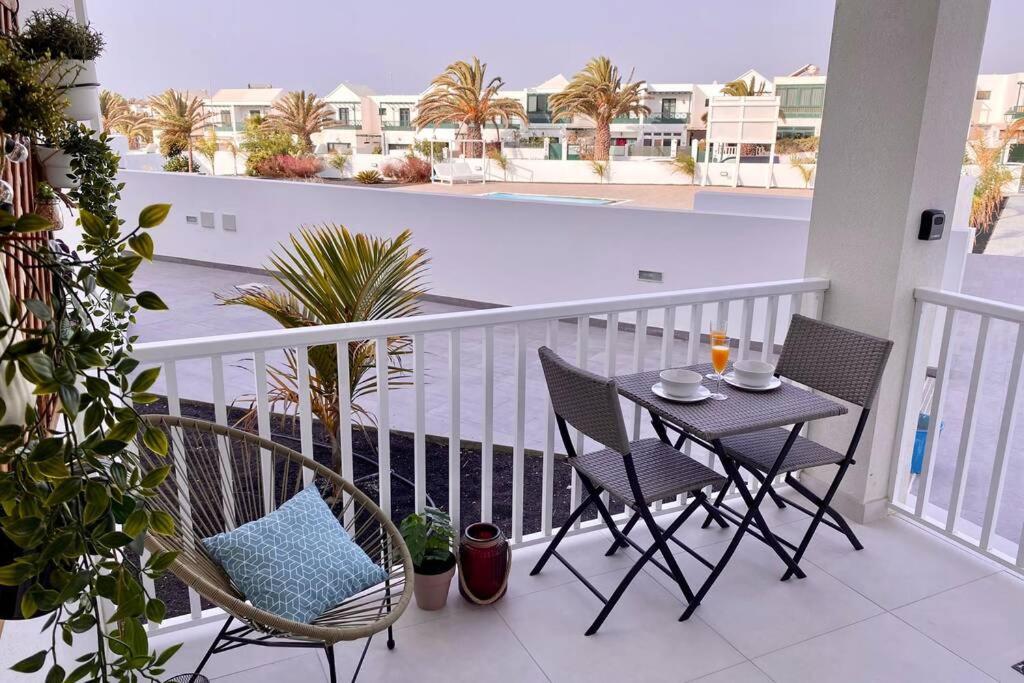Апартаменты Oasis View Lanzarote Коста-Тегисе Экстерьер фото