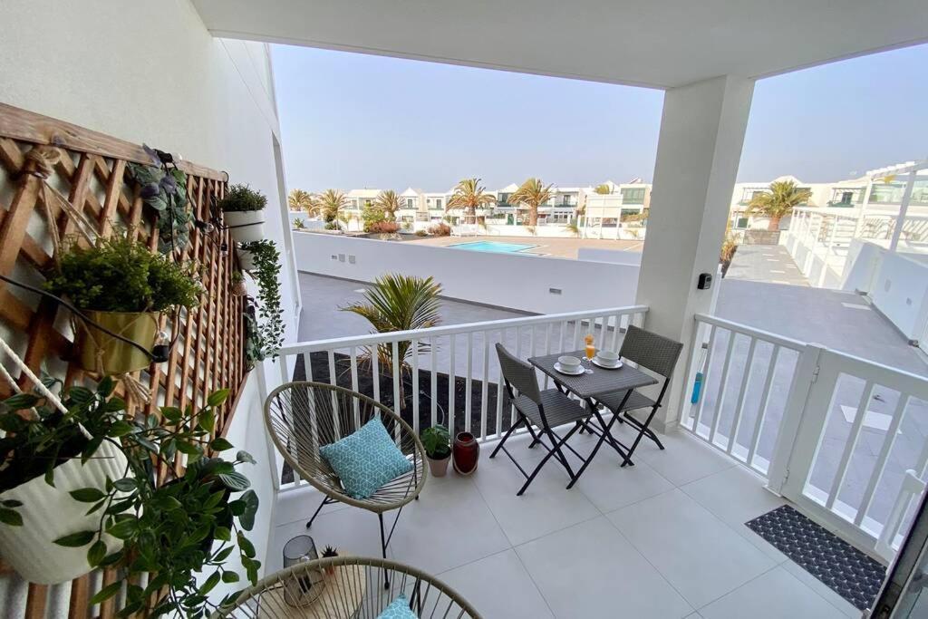 Апартаменты Oasis View Lanzarote Коста-Тегисе Экстерьер фото